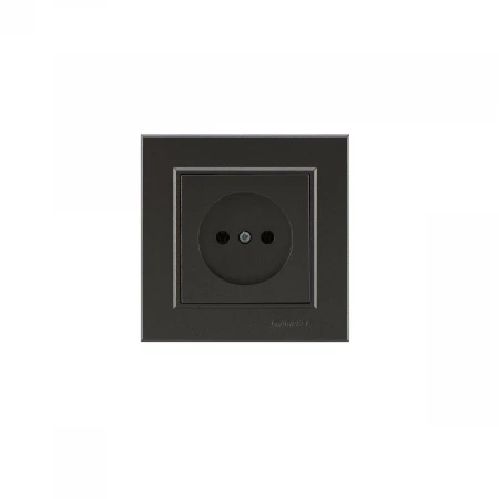 Розетка Makel 1-м СП Karea 10А IP20 б/з дым. металлик 56050022
